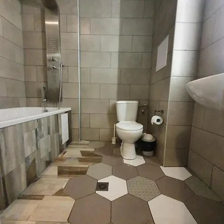 Diamond Lux Apartment *